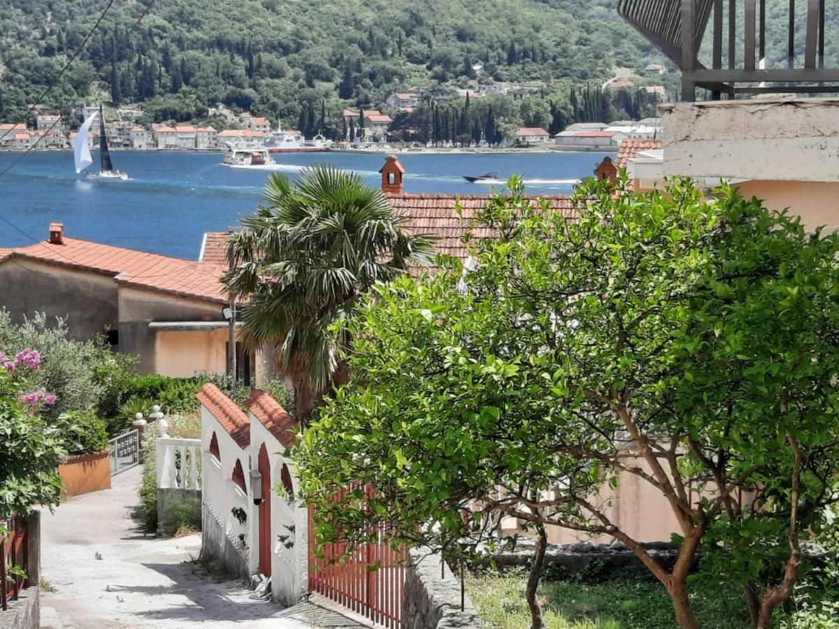 Seaside Village 卡梅纳里 外观 照片